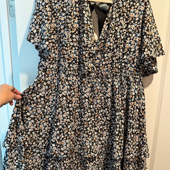 ARULA Dresses & Skirts - ARULA Black and White Floral Dress